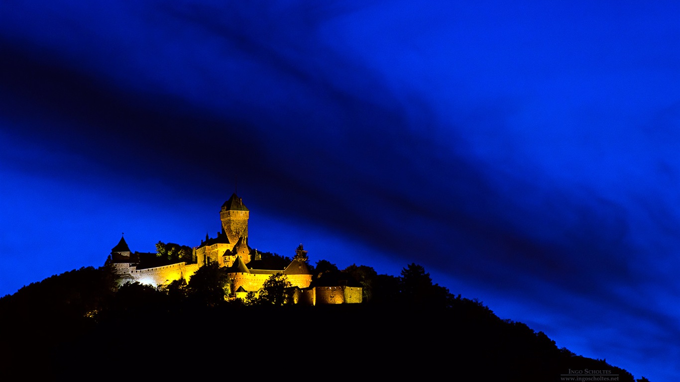 Windows 8 Theme Wallpaper: Scenic Europa #10 - 1366x768