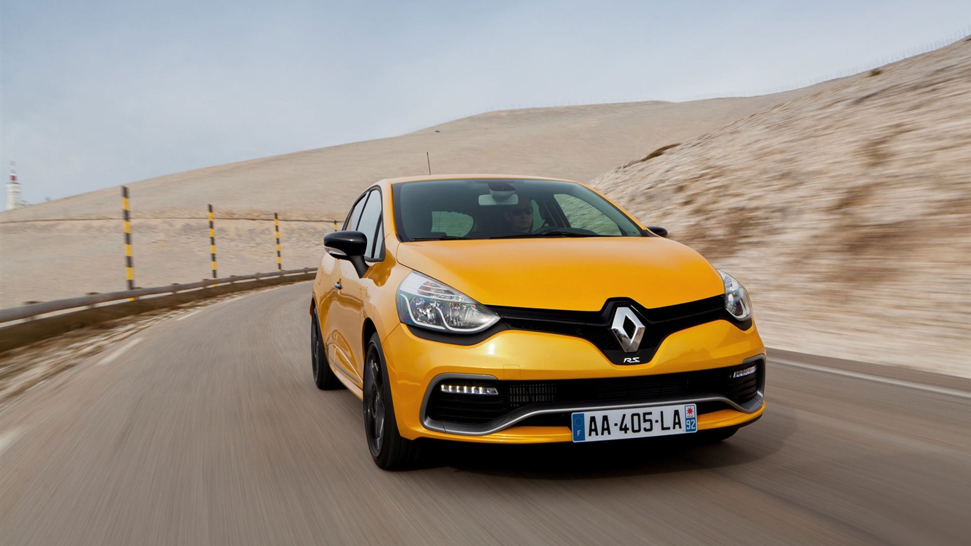 2013 雷诺Clio RS200黄色车高清壁纸3 - 1366x768