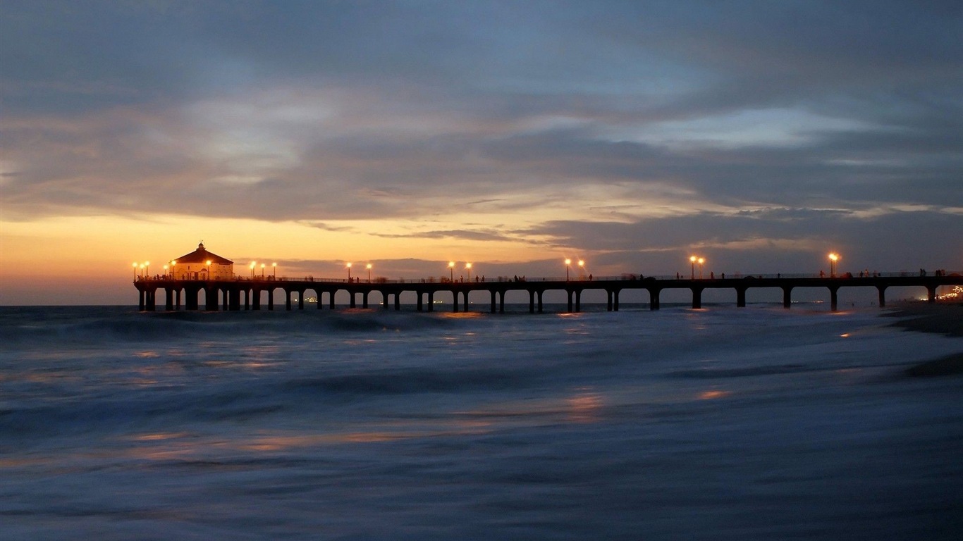 Costa del muelle al atardecer paisaje HD wallpaper #12 - 1366x768