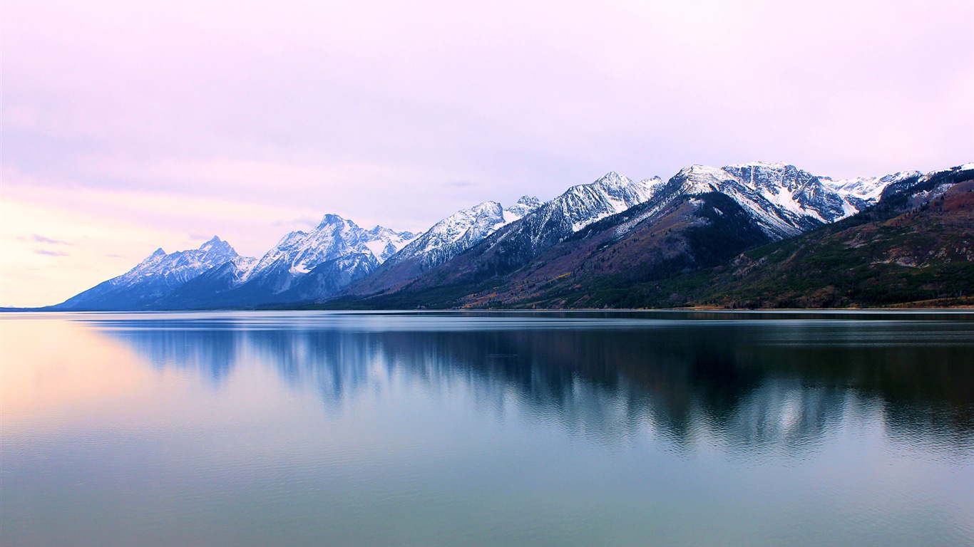 Belles montagnes, lac, forêt, fonds d'écran Windows 8 thème HD #4 - 1366x768