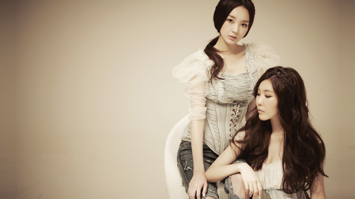 Davichi, duo de groupe coréen de fille, fonds d'écran HD #8 - 1366x768