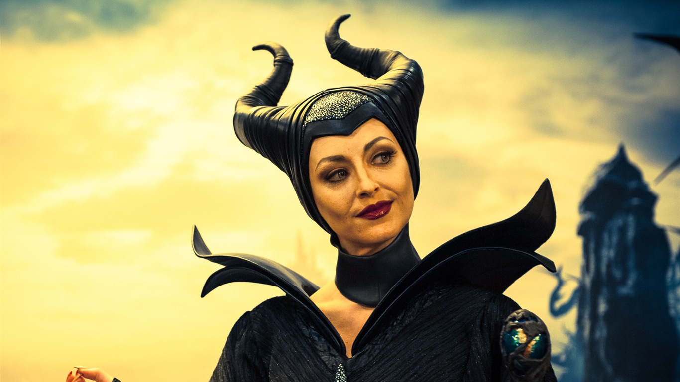 Maleficent 2014 HD movie wallpapers #15 - 1366x768