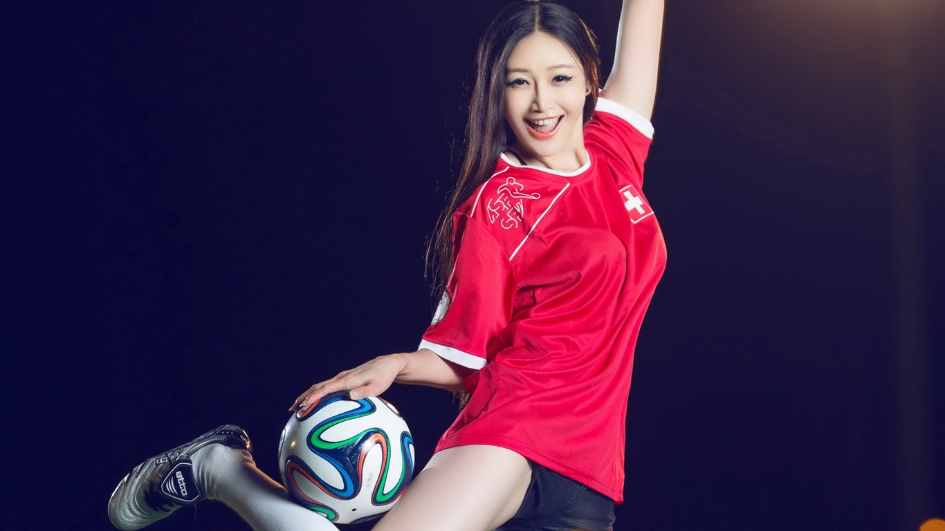 32 월드컵 유니폼, 축구 아기 아름다운 여자의 HD 배경 화면 #18 - 1366x768