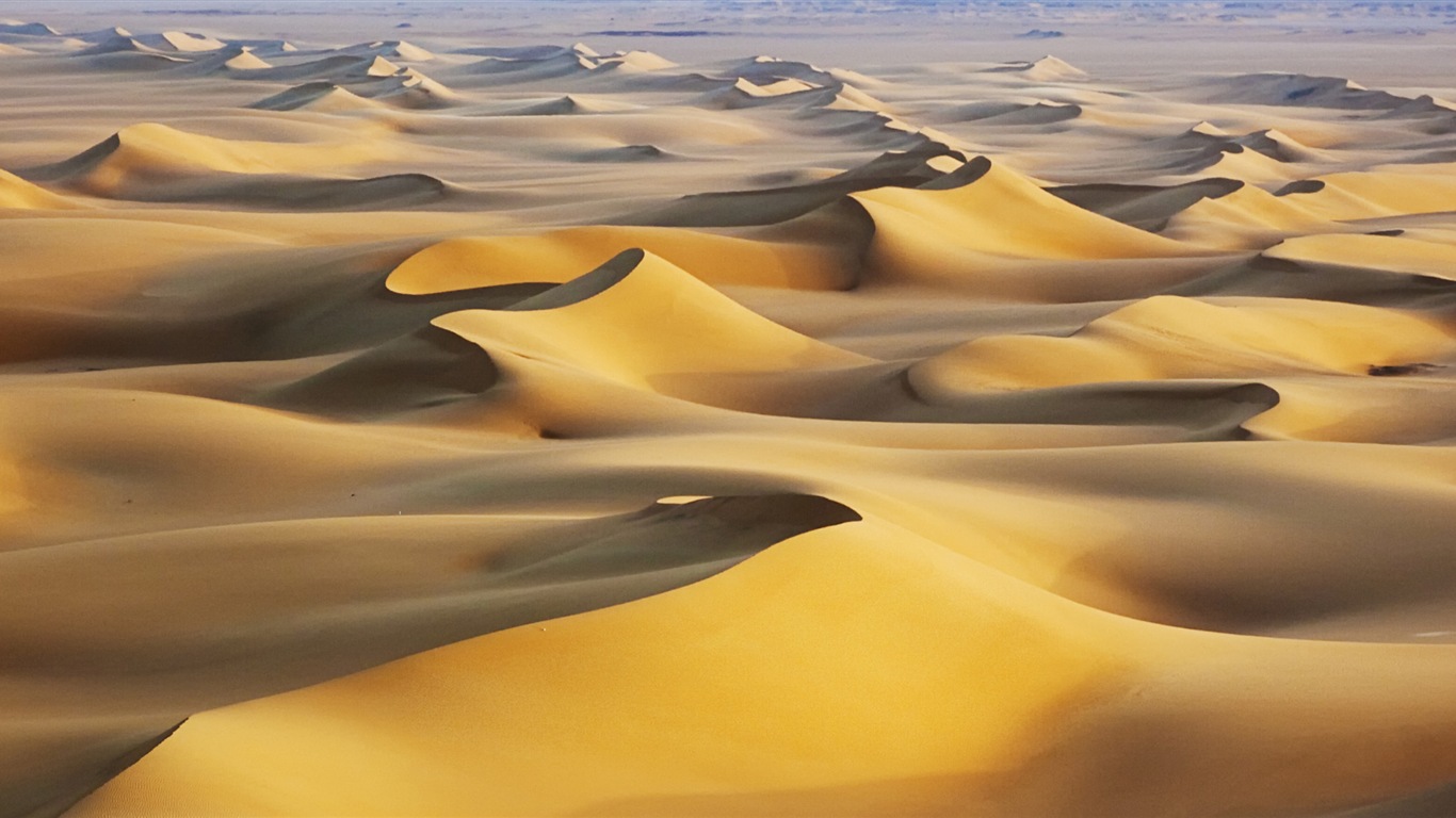 Les déserts chauds et arides, de Windows 8 fonds d'écran widescreen panoramique #4 - 1366x768
