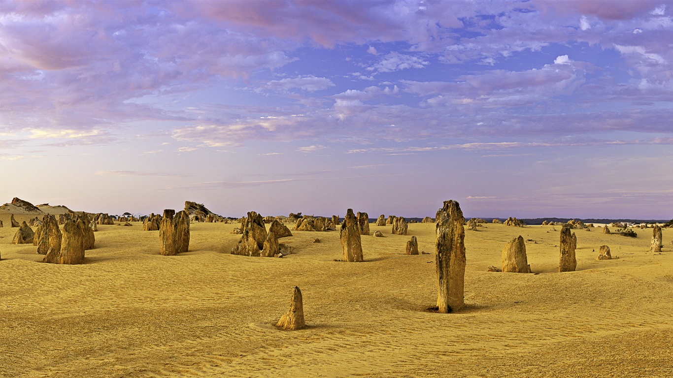 炎熱乾旱的沙漠，Windows 8 全景寬屏壁紙 #8 - 1366x768