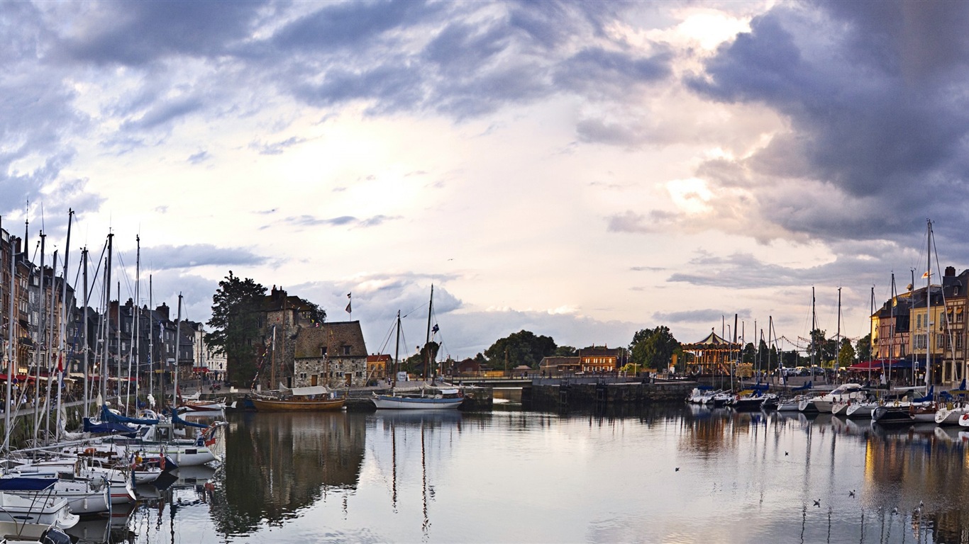 Paysage européen, Windows 8 fonds d'écran widescreen panoramique #7 - 1366x768