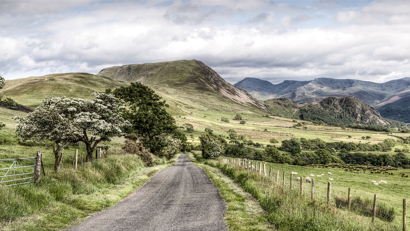 Paysage européen, Windows 8 fonds d'écran widescreen panoramique #17 - 1366x768