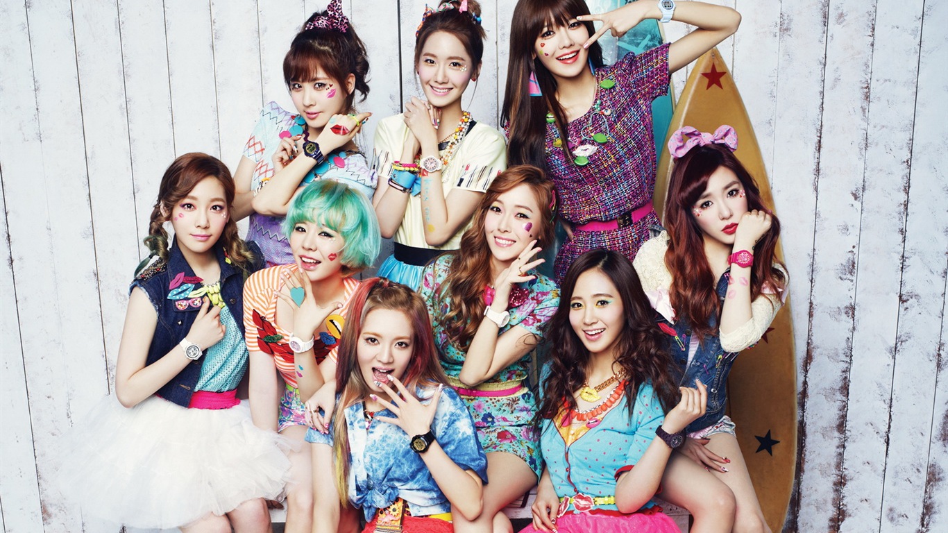 Girls Generation SNSD Casio baiser Me Baby-G fonds d'écran #1 - 1366x768