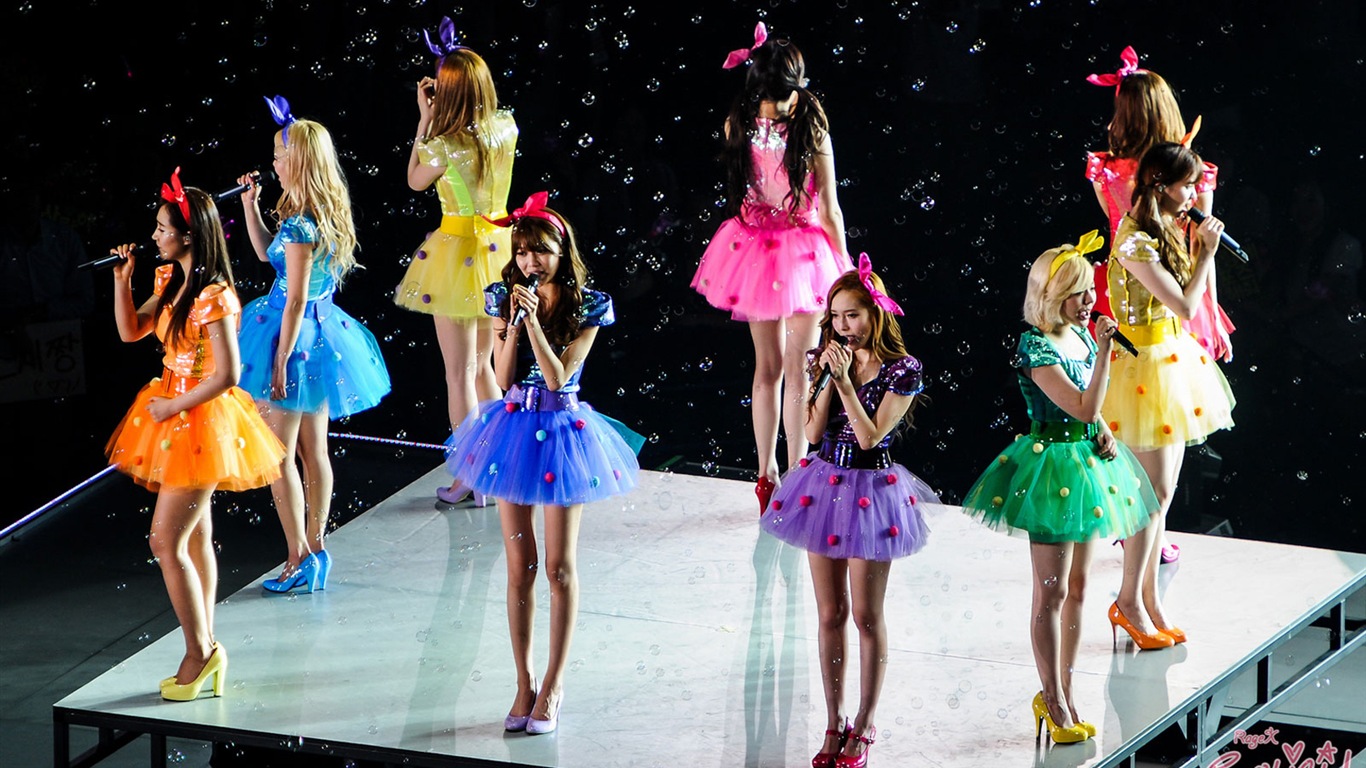 少女時代Girls & Peace Japan Tour 高清壁紙 #17 - 1366x768