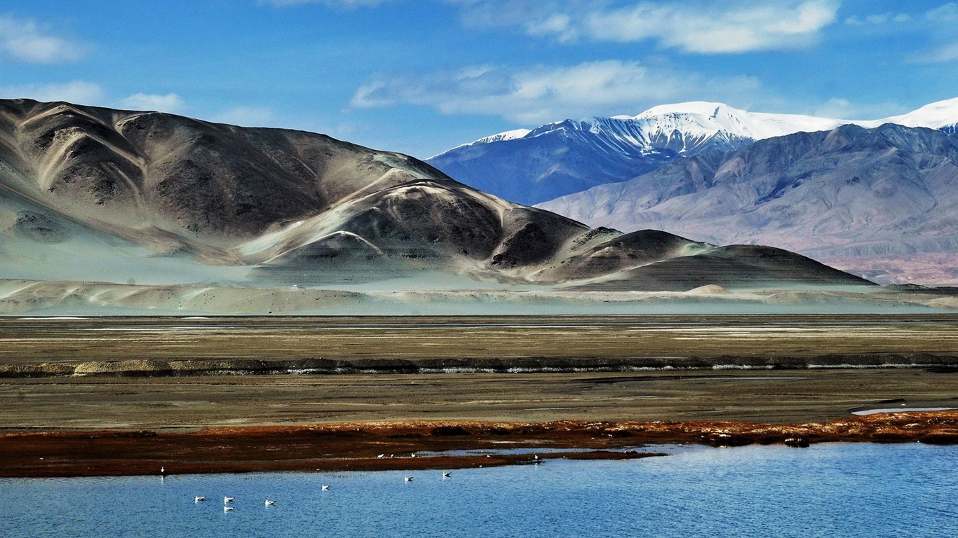 Pamir beaux fonds d'écran paysage HD #22 - 1366x768