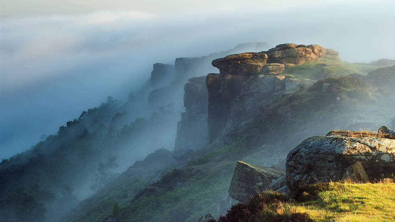 Paysage brumeux matin, Windows 8 écran thème #12 - 1366x768