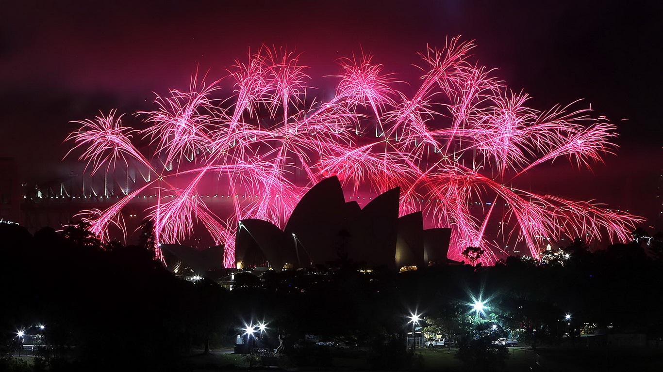 La belleza del cielo nocturno, fuegos artificiales hermosos fondos de pantalla #8 - 1366x768