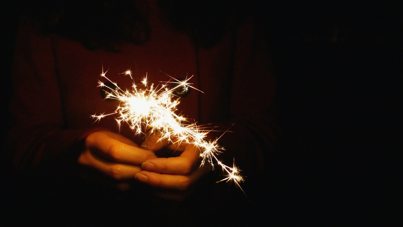 La beauté du ciel nocturne, feux d'artifice beaux fonds d'écran #21 - 1366x768