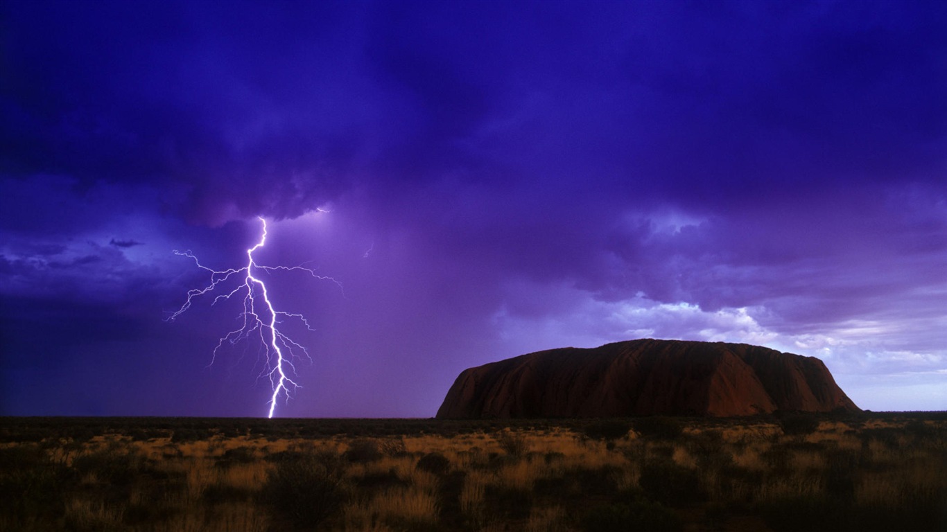 Lightning Thunder HD tapety na plochu #15 - 1366x768