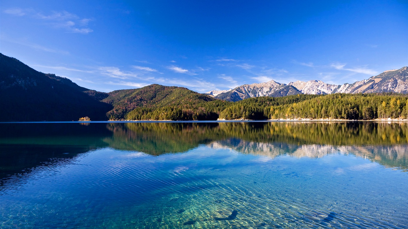 Lago tranquilo con la reflexión del agua, fondos de pantalla de Windows 8 HD #6 - 1366x768