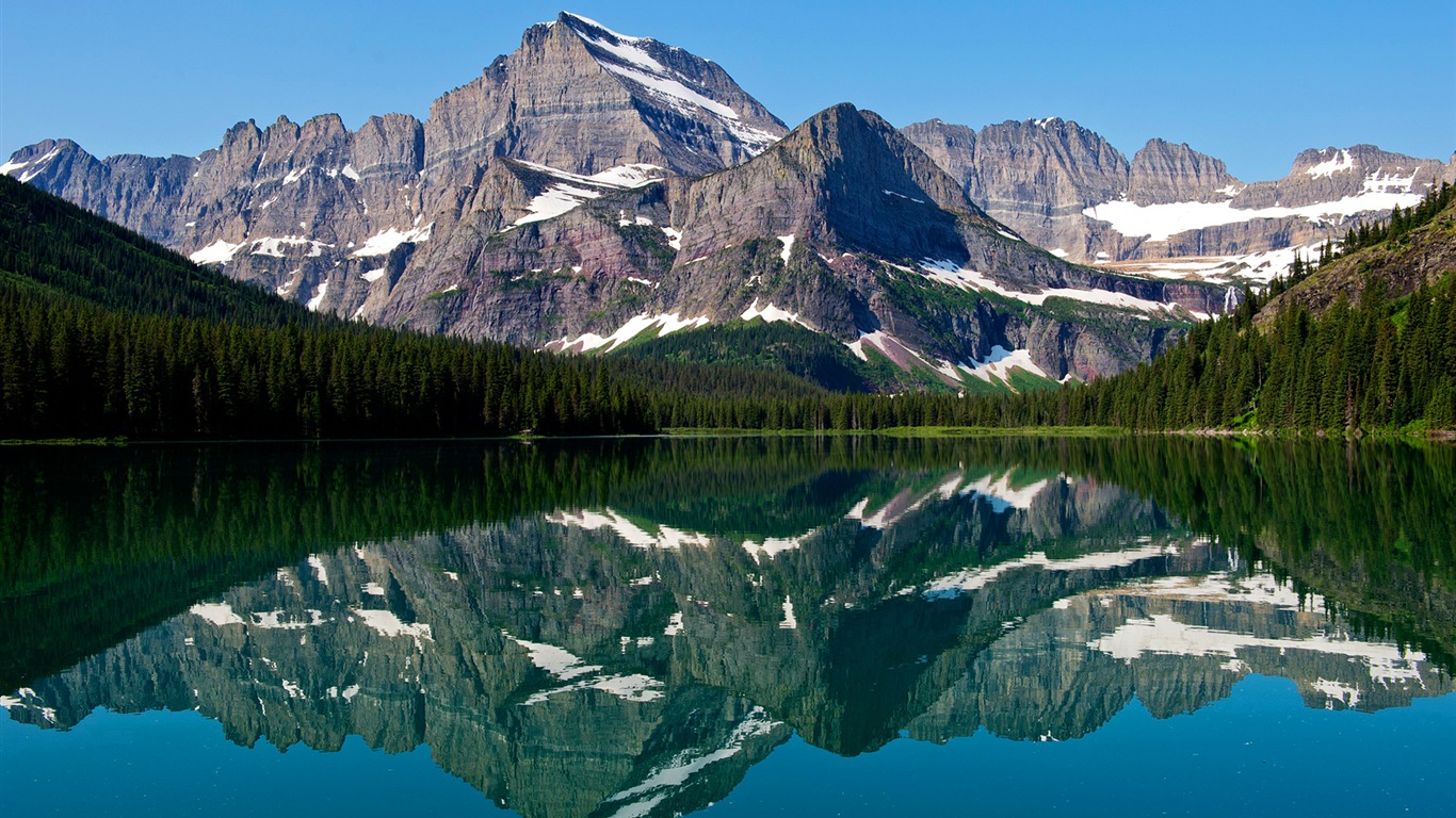 Lago tranquilo con la reflexión del agua, fondos de pantalla de Windows 8 HD #8 - 1366x768