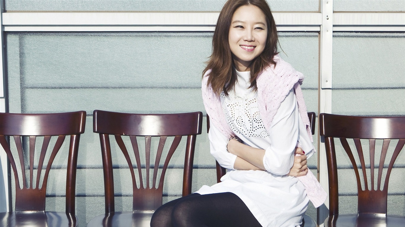 South Korea beautiful girl Kong Hyo Jin HD wallpaper #14 - 1366x768