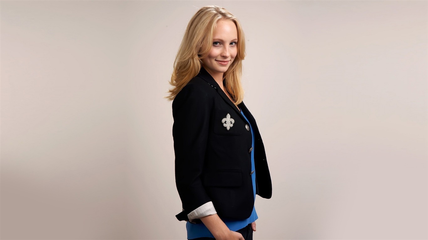 Candice Accola HD tapety na plochu #13 - 1366x768