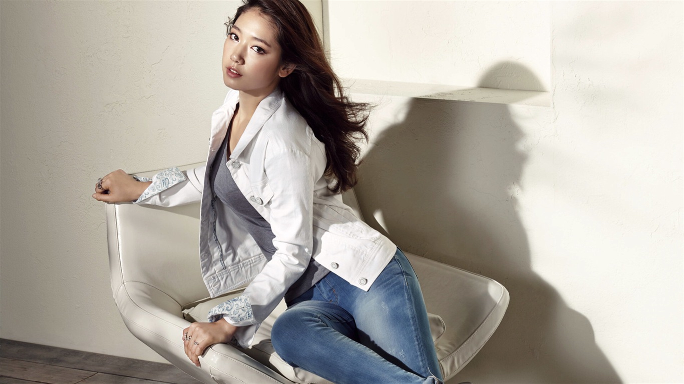 Actrice sud-coréenne Park Shin Hye HD Wallpapers #4 - 1366x768