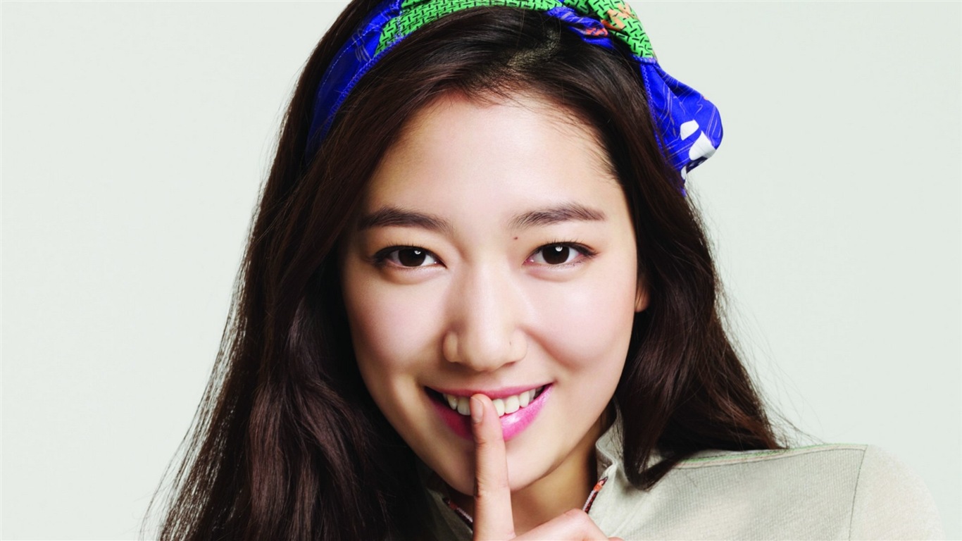 South Korean actress Park Shin Hye HD Wallpapers #17 - 1366x768