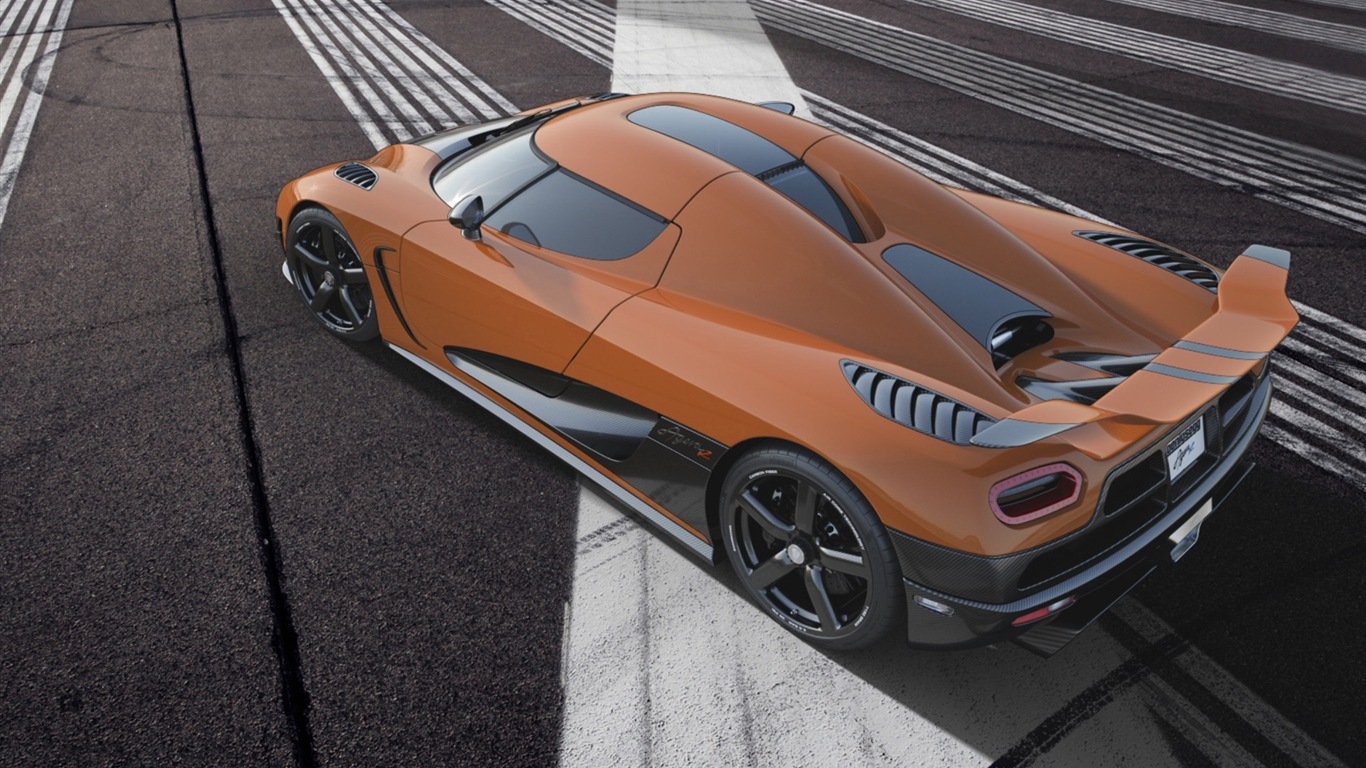 Koenigsegg 科尼赛克 超级跑车 高清壁纸2 - 1366x768