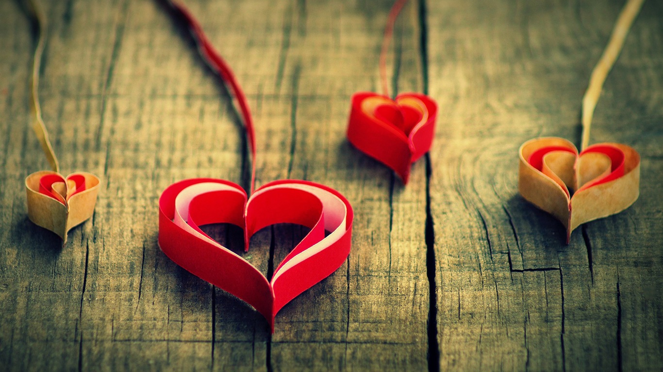 The theme of love, creative heart-shaped HD wallpapers #3 - 1366x768