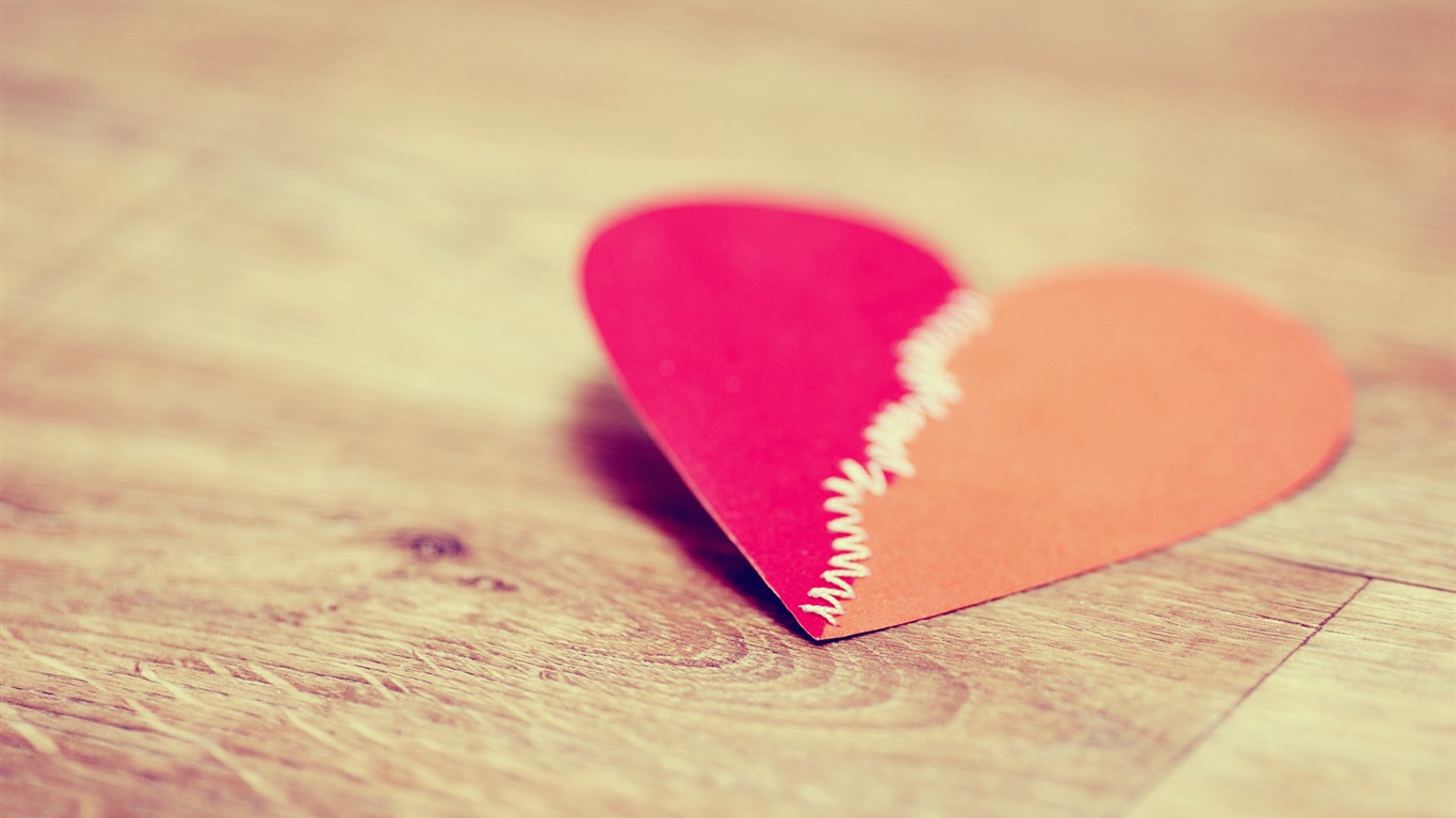 The theme of love, creative heart-shaped HD wallpapers #5 - 1366x768