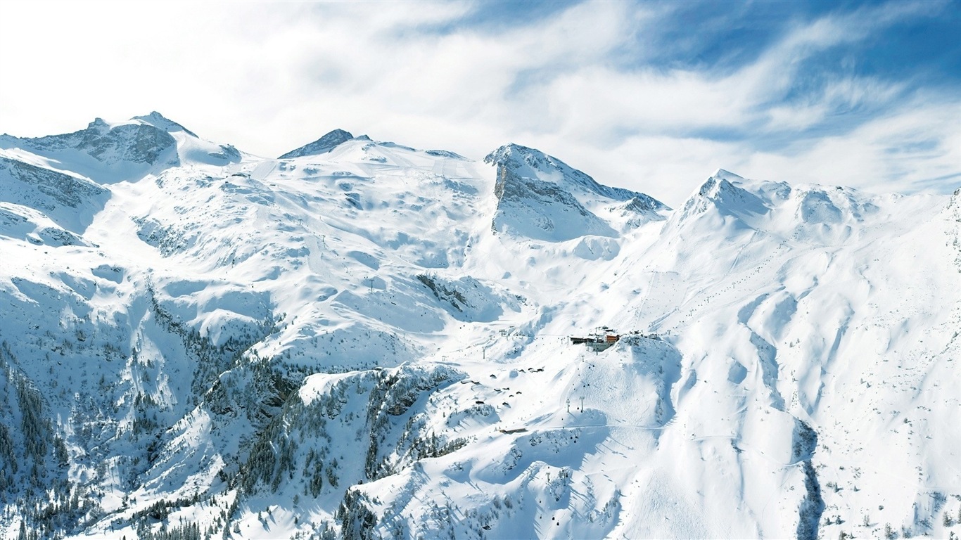 Hiver, neige, montagnes, lacs, arbres, routes fonds d'écran HD #13 - 1366x768