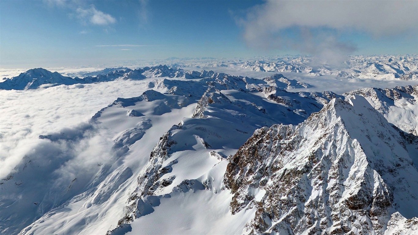 Hiver, neige, montagnes, lacs, arbres, routes fonds d'écran HD #14 - 1366x768