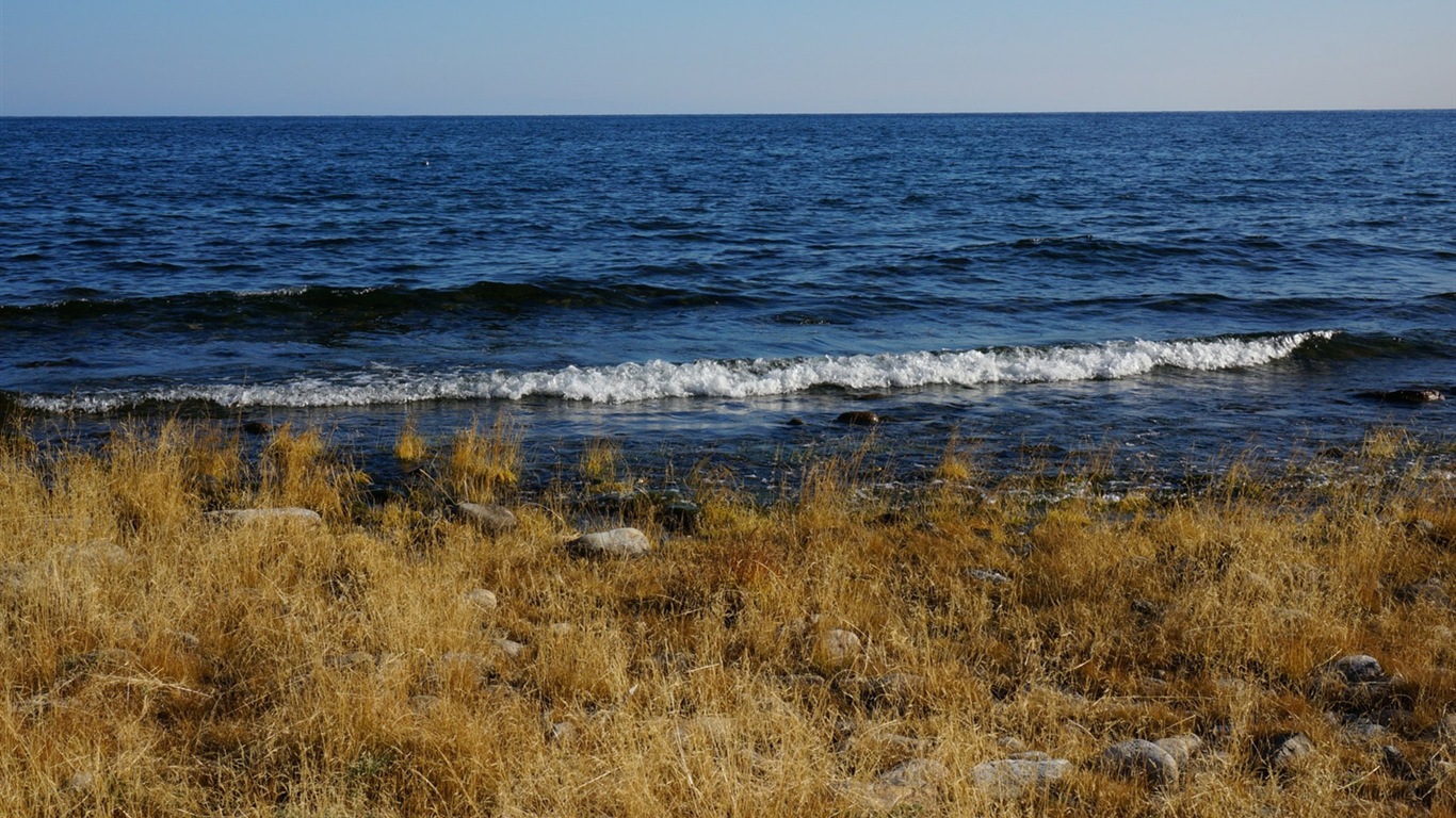 Lake Baikal in Russia, scenery HD wallpapers #15 - 1366x768