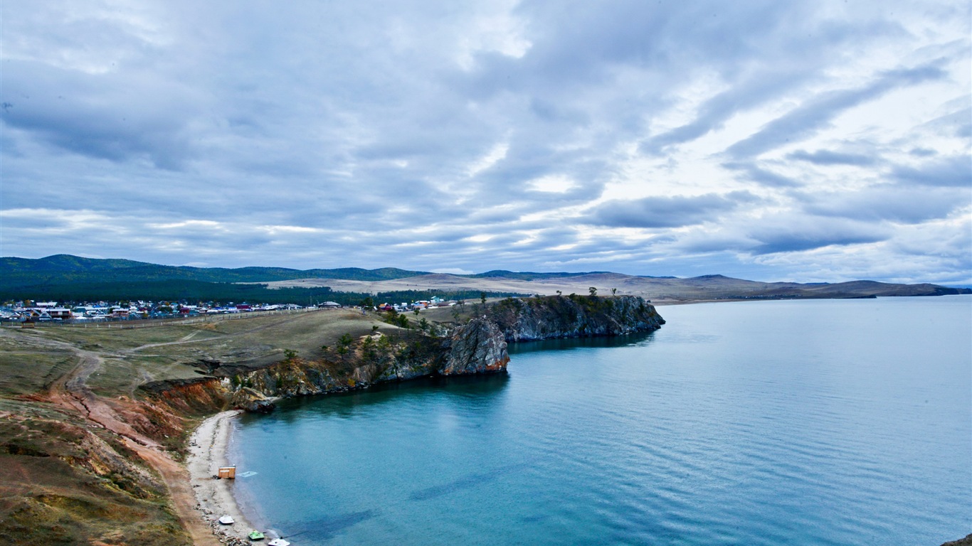 Lake Baikal in Russia, scenery HD wallpapers #18 - 1366x768