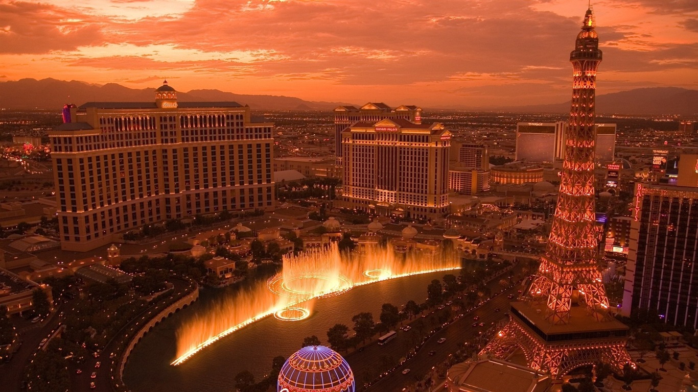 Hermosa noche en fondos de pantalla de alta definición de Las Vegas #4 - 1366x768