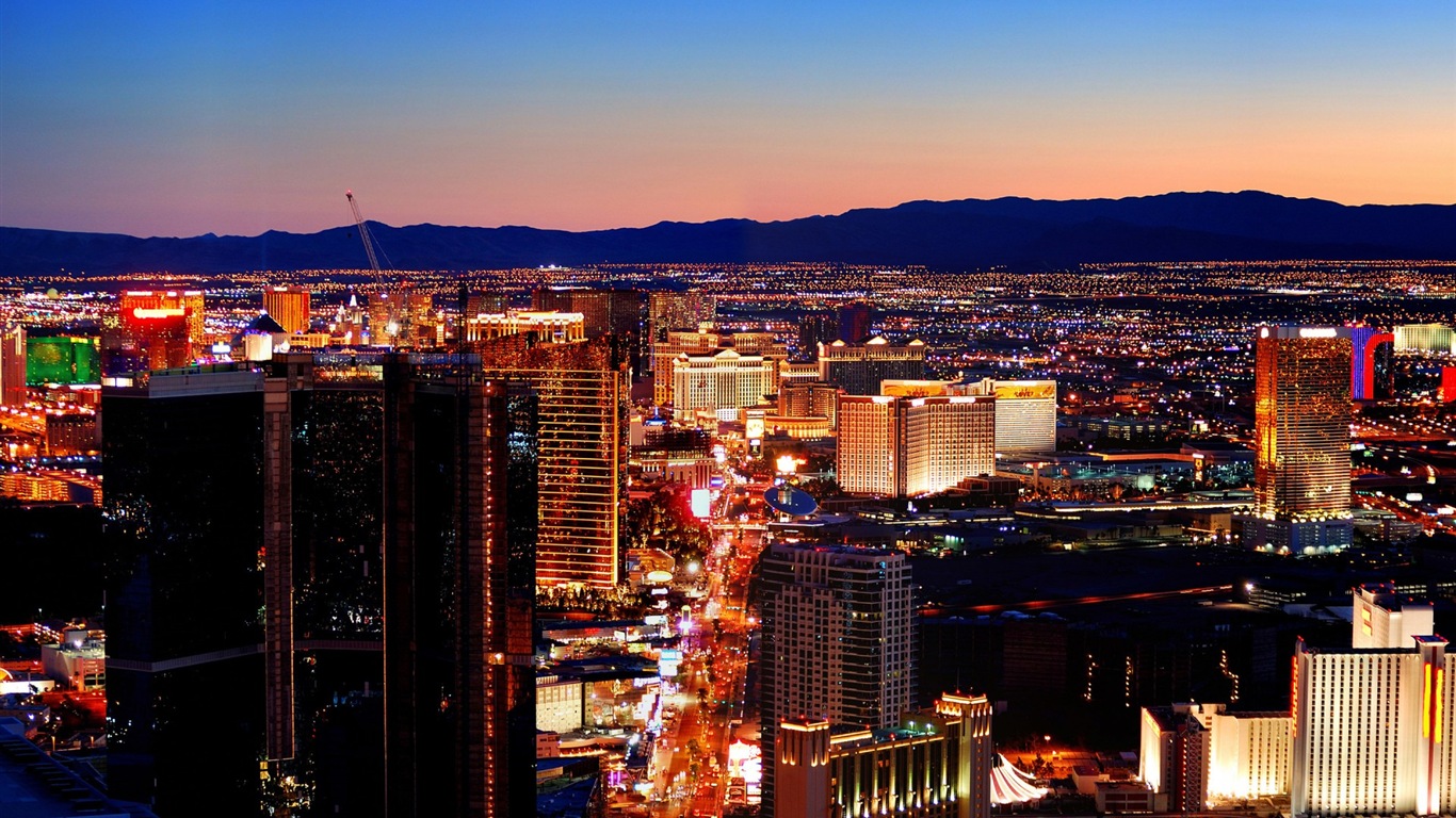 Hermosa noche en fondos de pantalla de alta definición de Las Vegas #12 - 1366x768