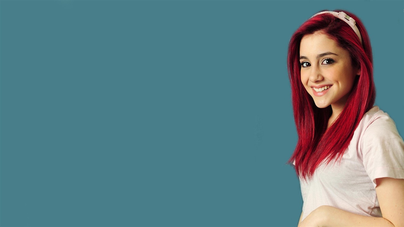 Ariana Grande HD tapety na plochu #4 - 1366x768