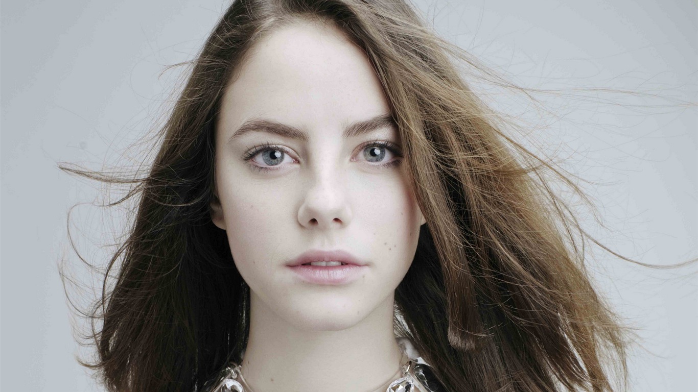 Kaya Scodelario HD fondos de pantalla #1 - 1366x768