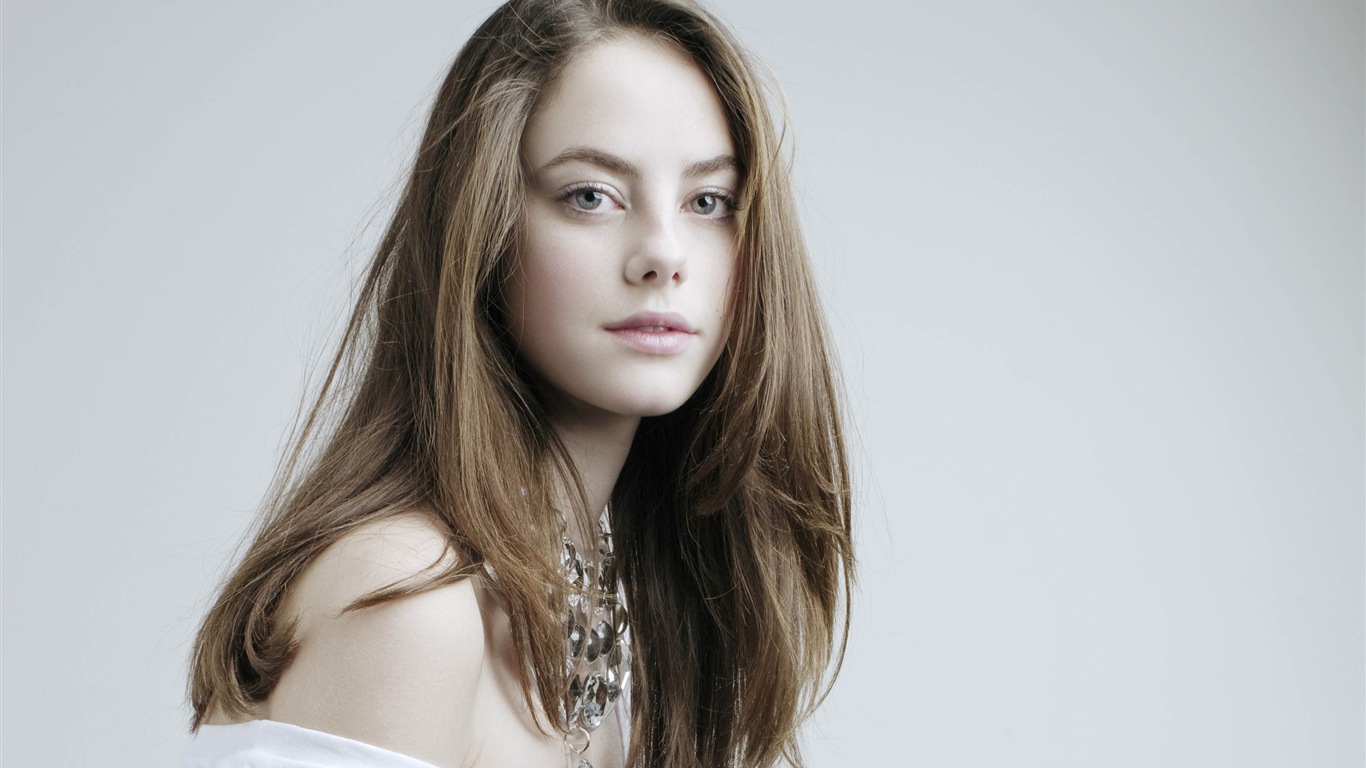 Kaya Scodelario HD fondos de pantalla #2 - 1366x768