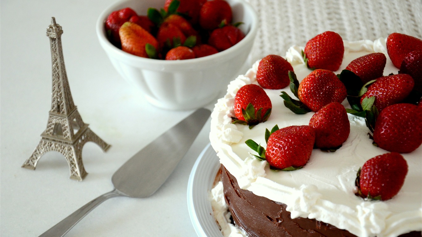 맛있는 딸기 케이크의 HD 배경 화면 #6 - 1366x768