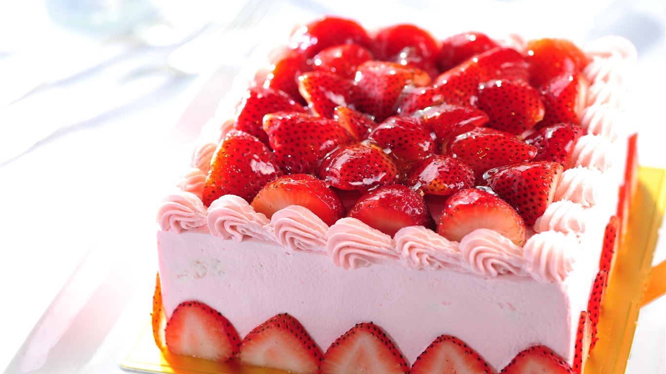 Delicioso pastel de fresas fondos de pantalla de alta definición #7 - 1366x768