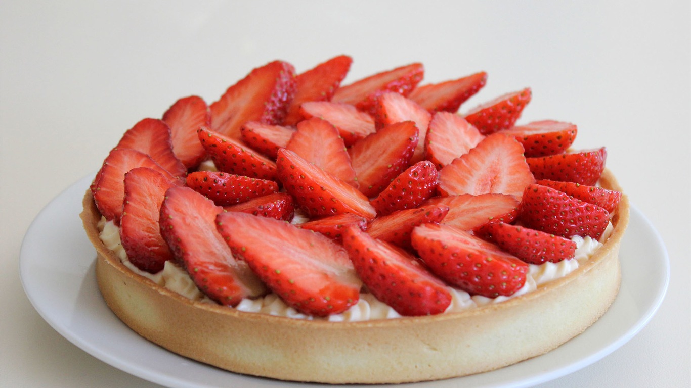 Delicioso pastel de fresas fondos de pantalla de alta definición #11 - 1366x768