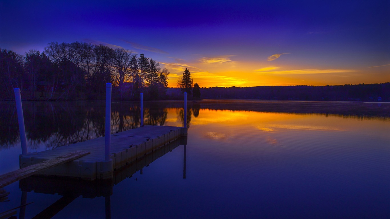 Lake et promenade au crépuscule vues fonds d'écran HD #3 - 1366x768