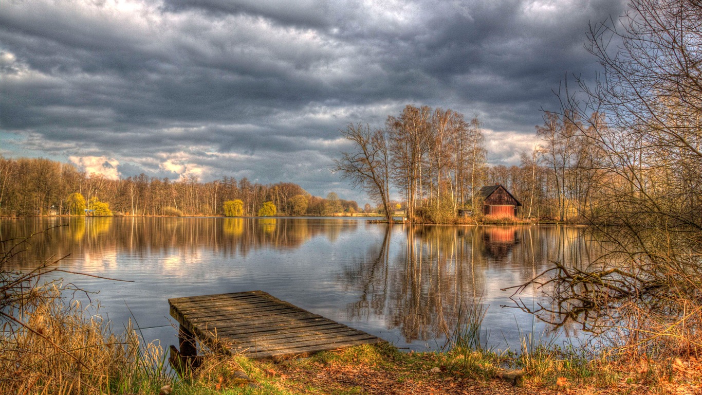 Lake et promenade au crépuscule vues fonds d'écran HD #7 - 1366x768