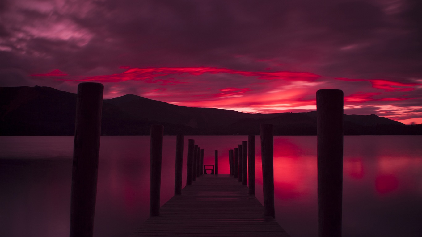 湖と遊歩道の夕暮れの景色のHD壁紙 #8 - 1366x768