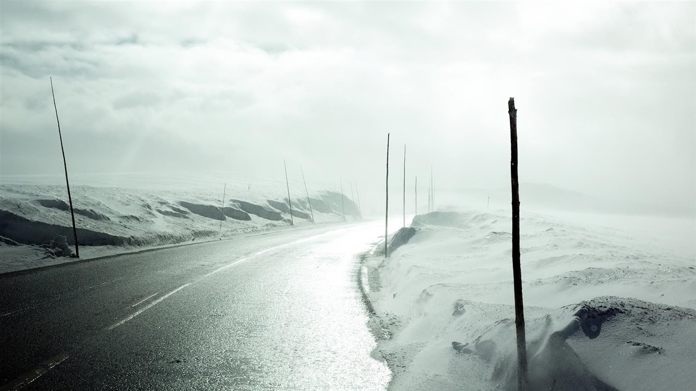 山脈の水の雲自然の美しさ、風景のHD壁紙 #6 - 1366x768