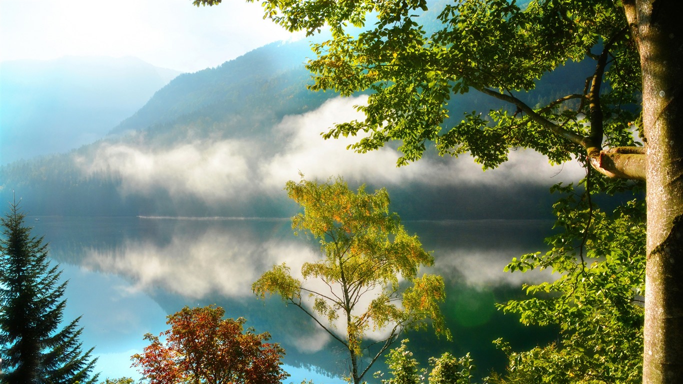 Les arbres, les montagnes, l'eau, lever et coucher du paysage de nature, fonds d'écran HD #40 - 1366x768