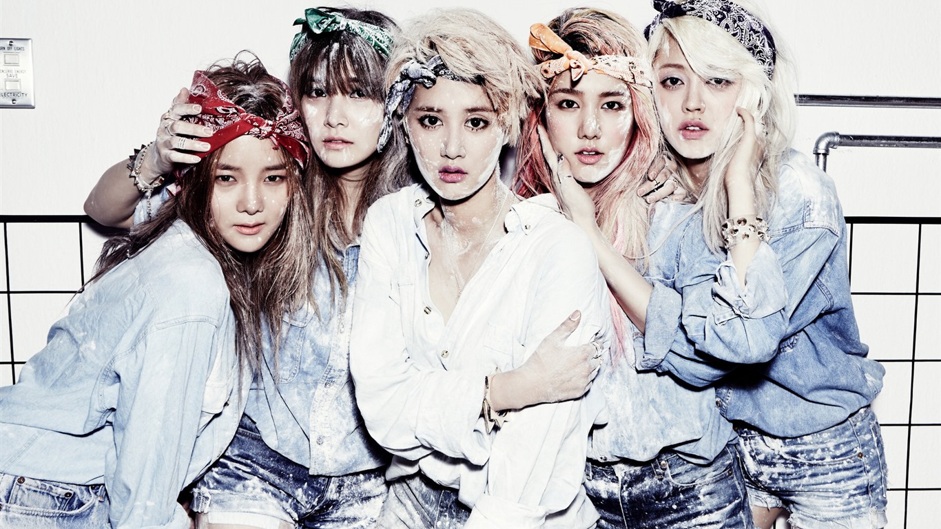 Corea niñas de fondos de pantalla de alta definición Spica combinación música idol #2 - 1366x768