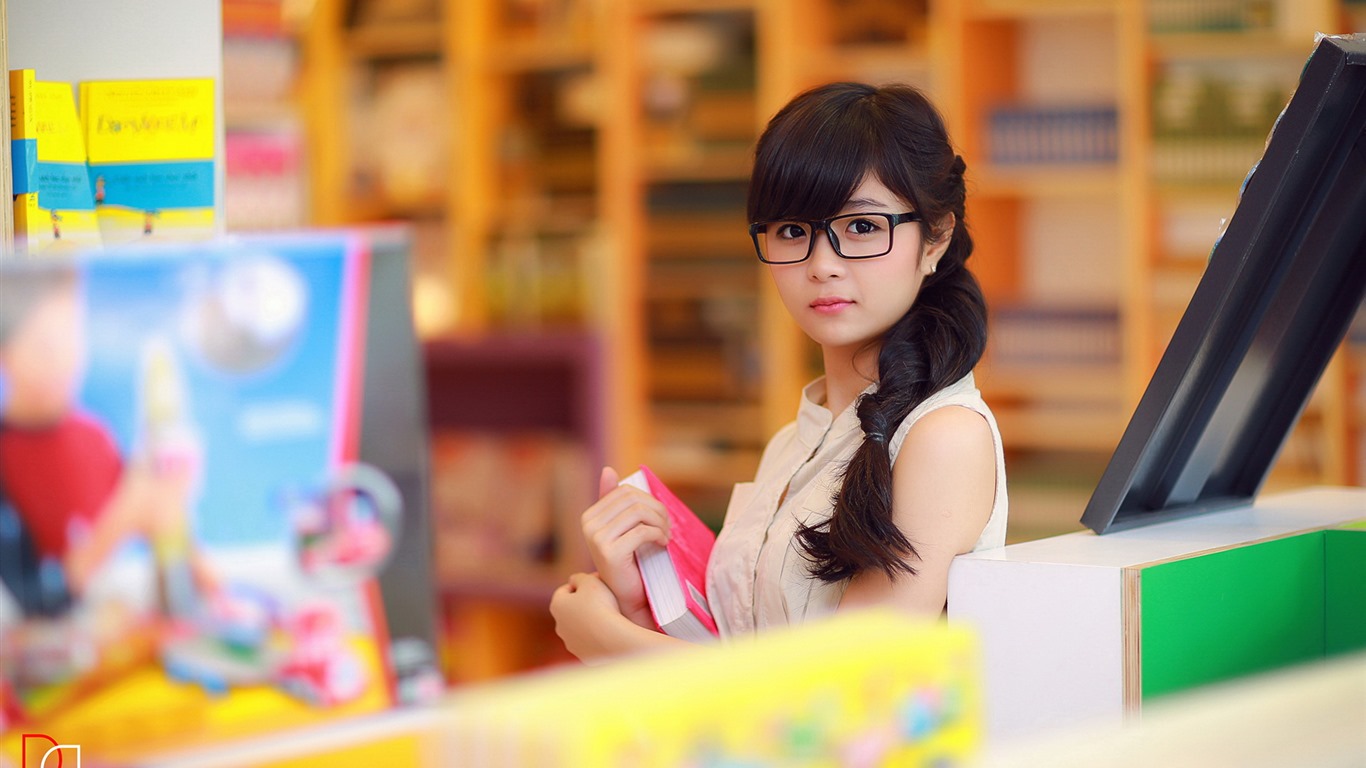 清纯可爱年轻的亚洲女孩 高清壁纸合集(三)25 - 1366x768