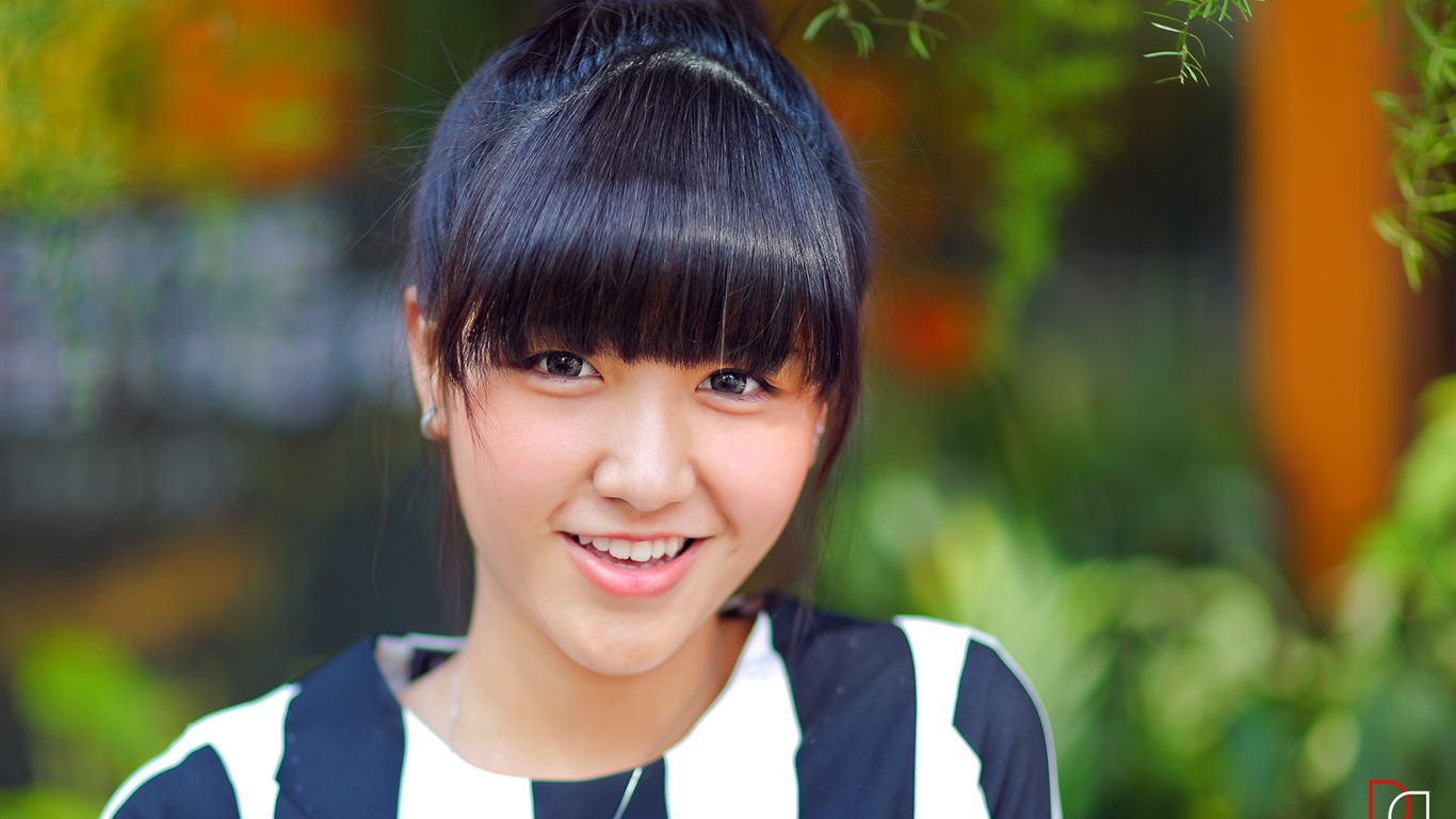 清纯可爱年轻的亚洲女孩 高清壁纸合集(四)37 - 1366x768
