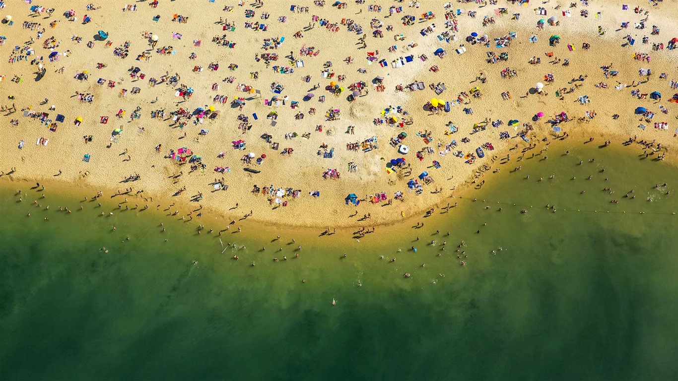 Září 2016 Bing téma HD tapety na plochu (1) #9 - 1366x768