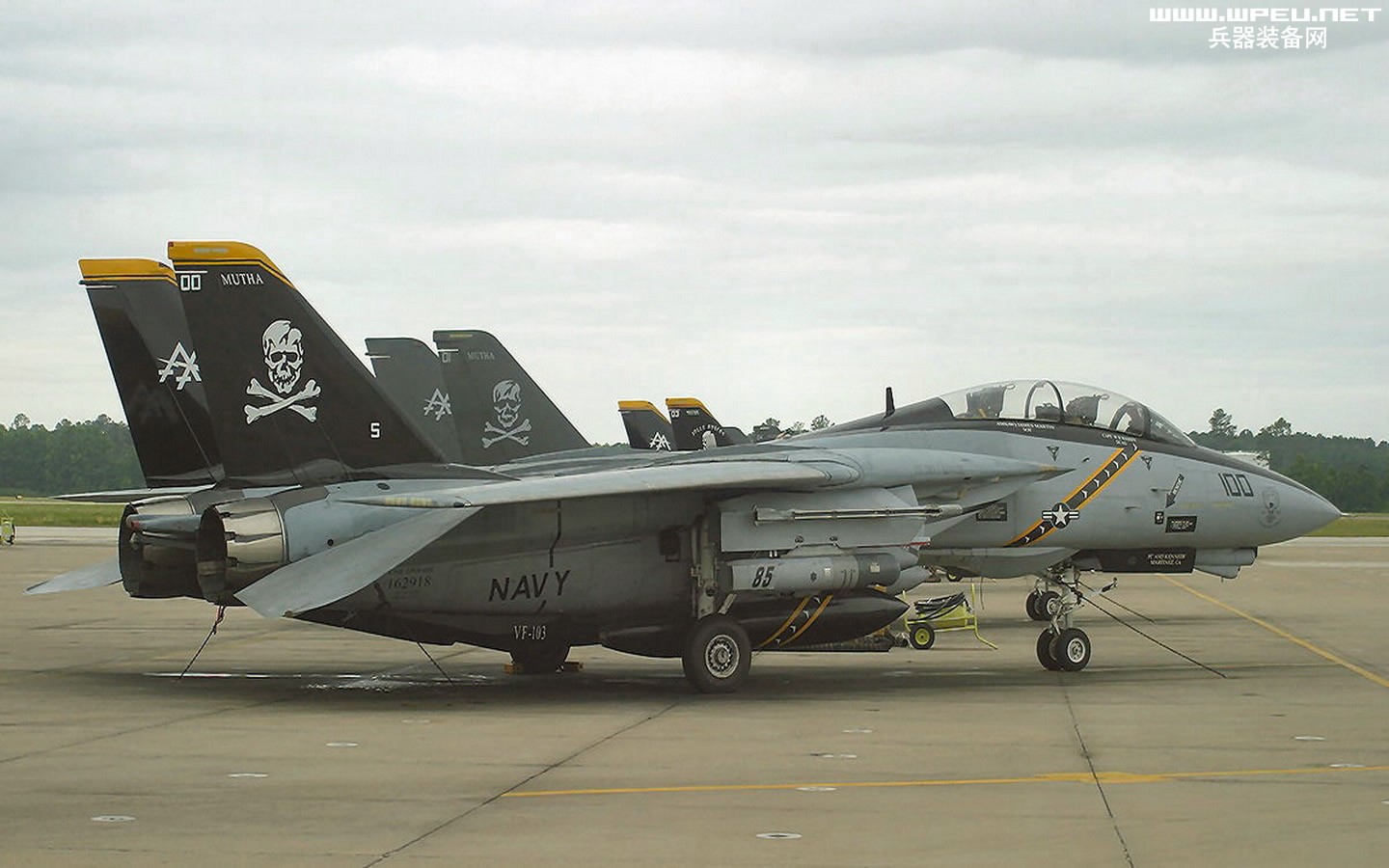 U. S. Navy F14 Tomcat bojovník #15 - 1440x900