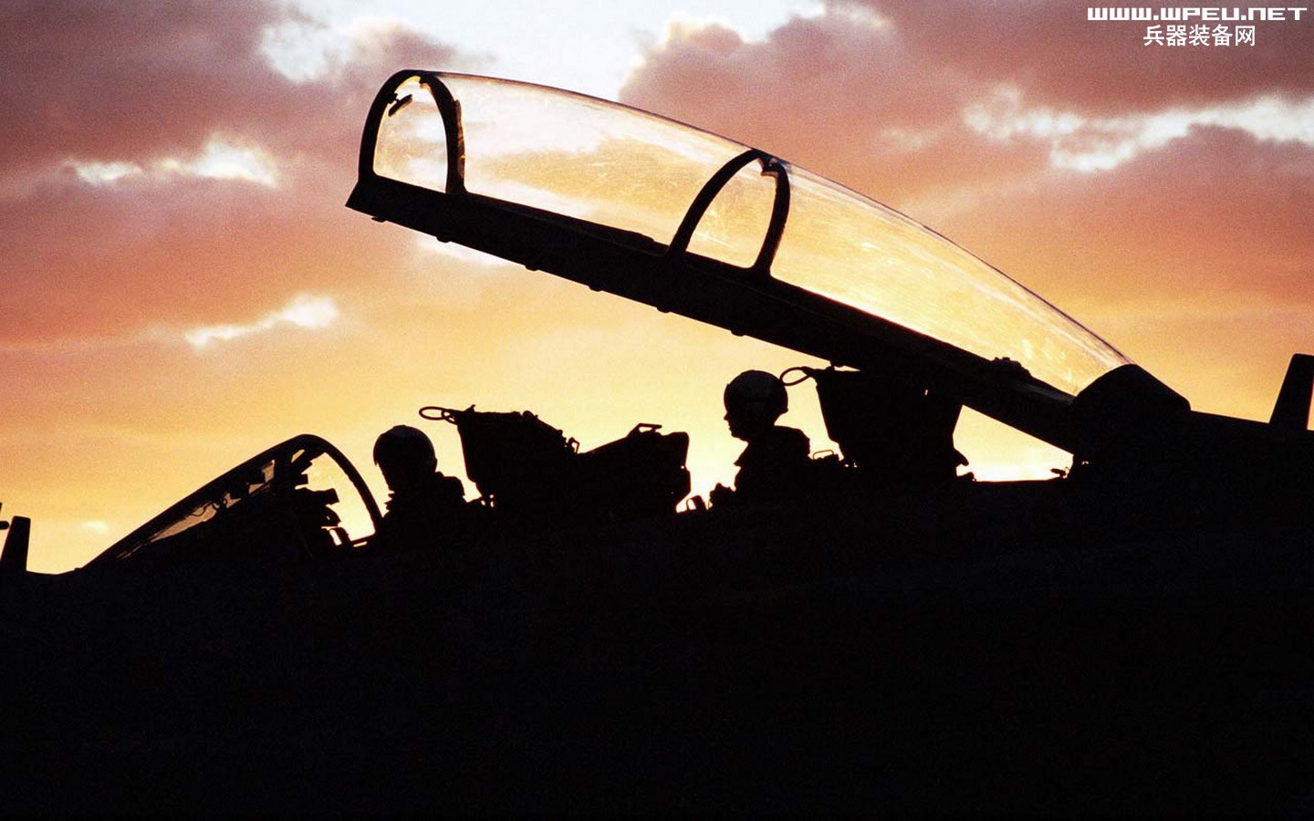 U. S. Navy F14 Tomcat bojovník #20 - 1440x900